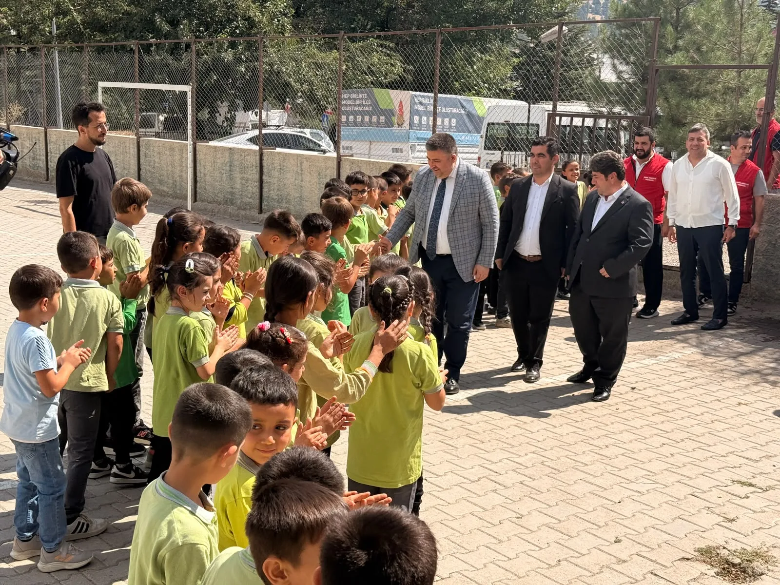 Onikişubat’tan kırsaldaki 8 bin öğrenciye kırtasiye desteği