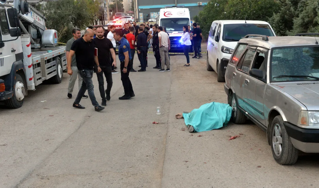 Kahramanmaraş’ın Onikişubat ilçesinde 56 yaşındaki Teyfik Bağrıaçık, eşi 49 yaşındaki