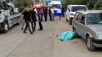 Kahramanmaraş’ın Onikişubat ilçesinde 56 yaşındaki Teyfik Bağrıaçık, eşi 49 yaşındaki