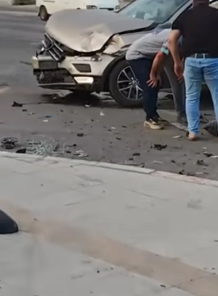 Trafik işıkları çalışmadı, kaza kaçınılmaz oldu!