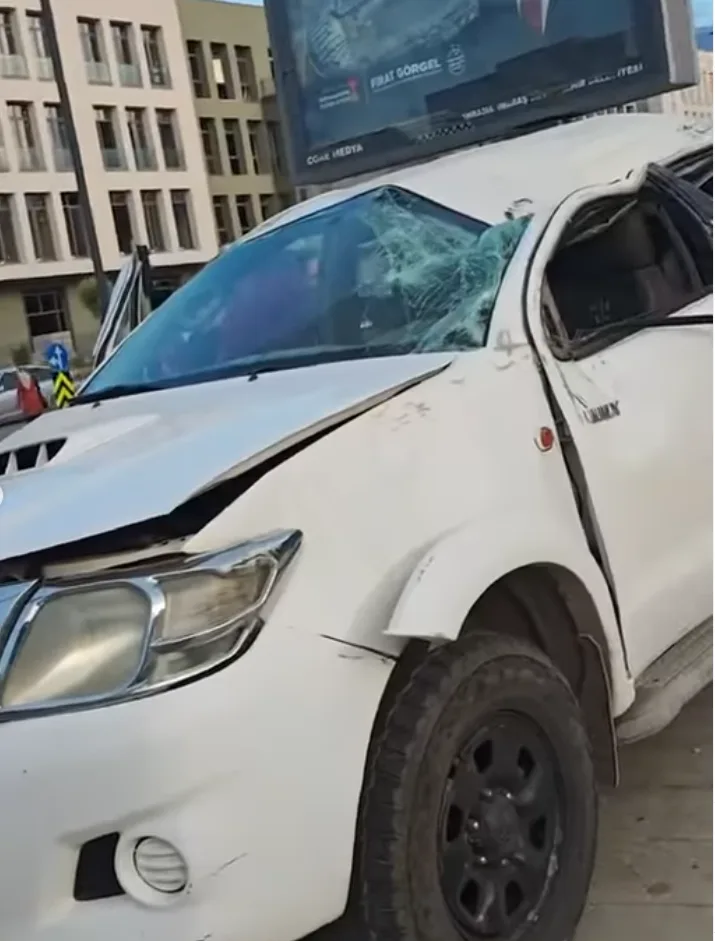 Trafik işıkları çalışmadı, kaza kaçınılmaz oldu!