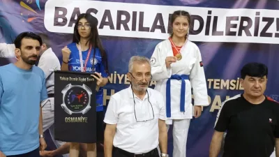 Türkiye Muay Thai Federasyonu organizasyonunda mücadele eden Andırın Gençlik Spor