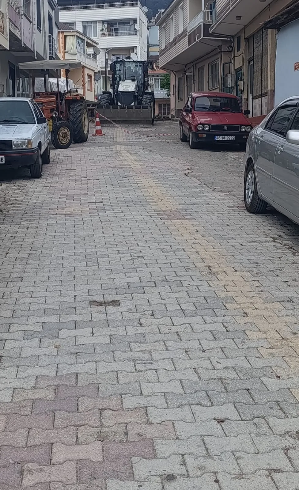Andırın’da ara sokaklar asfaltla buluştu!