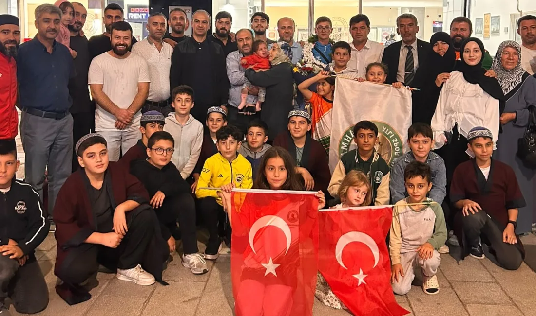 Kahramanmaraşlı Şampiyon Krallar Gibi Karşılandı İspanya’nın Barselona kentinde düzenlenen Avrupa Atlı Okçuluk Şampiyonası’nda Gençler kategorisinde