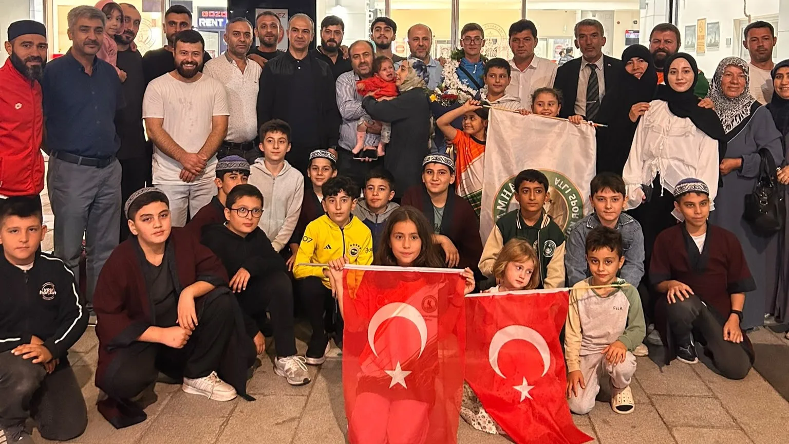 İspanya’nın Barselona kentinde düzenlenen Avrupa Atlı Okçuluk Şampiyonası’nda Gençler kategorisinde