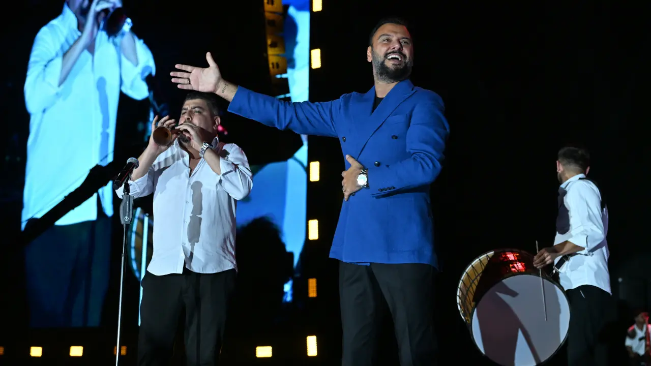 Kahramanmaraş Kültür Yolu Festivali’nin ikinci akşamında sahne alan ünlü sanatçı