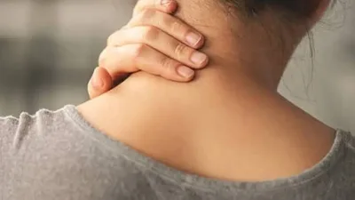 Boyun ağrılarını dindirmek için gelişigüzel yapılan "kütletme" gibi hareketlerin bir