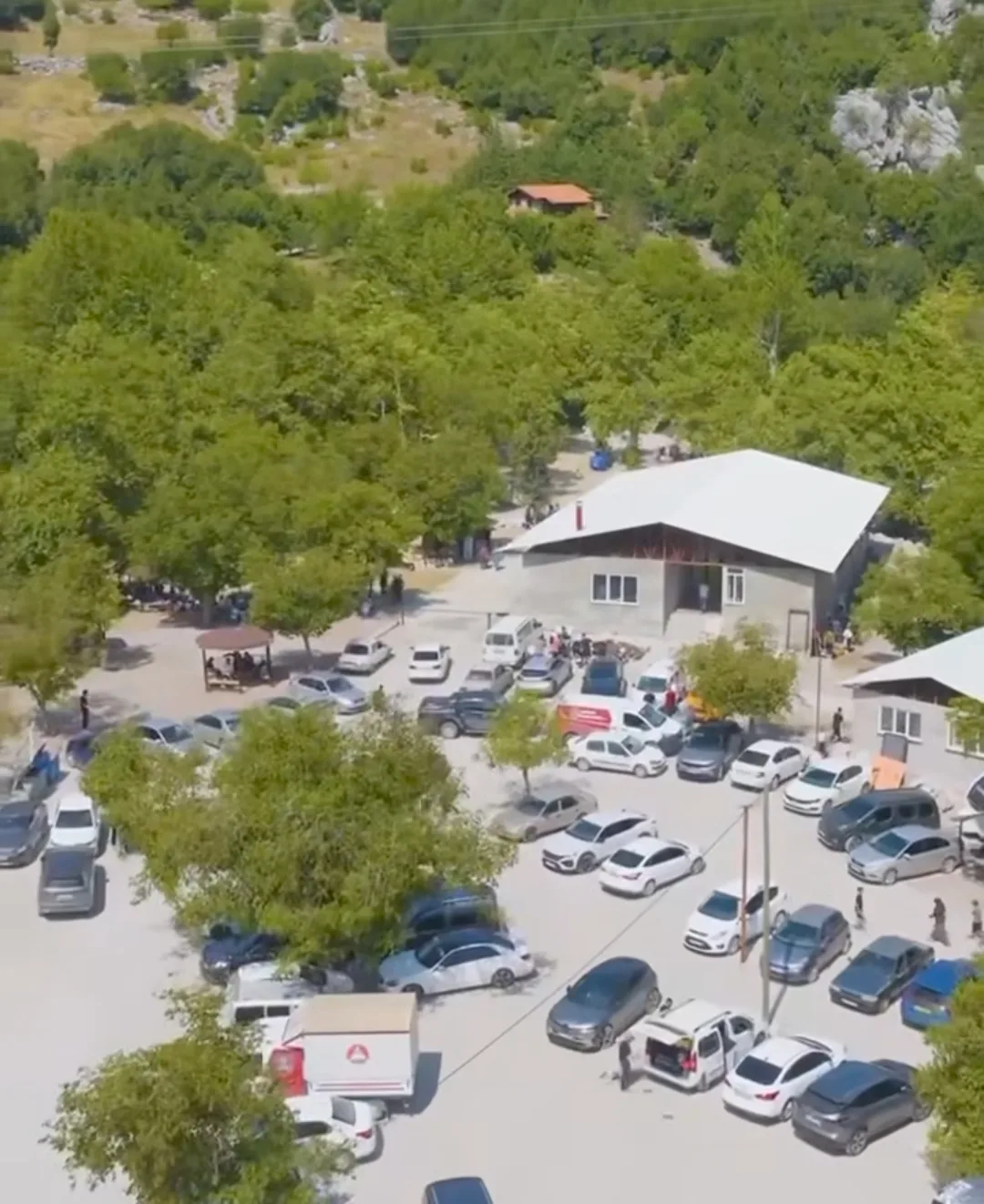 Kahramanmaraş’ın Andırın ilçesindeki Kanlıböğet Mesire Alanı’nda başlatılan "Siz Getirin, Biz