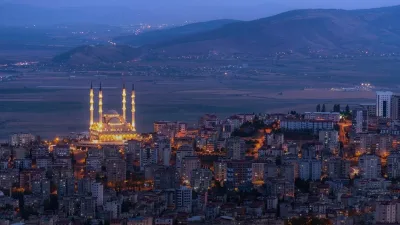Kahramanmaraş’ta konut piyasasında fiyat artışı devam ediyor. Deprem sonrası yeniden