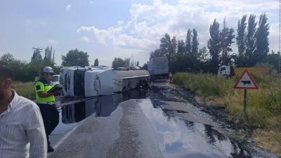 Kahramanmaraş’ın Pazarcık ilçesinde karşı yönlerden gelen iki tırın çarpışması sonucu