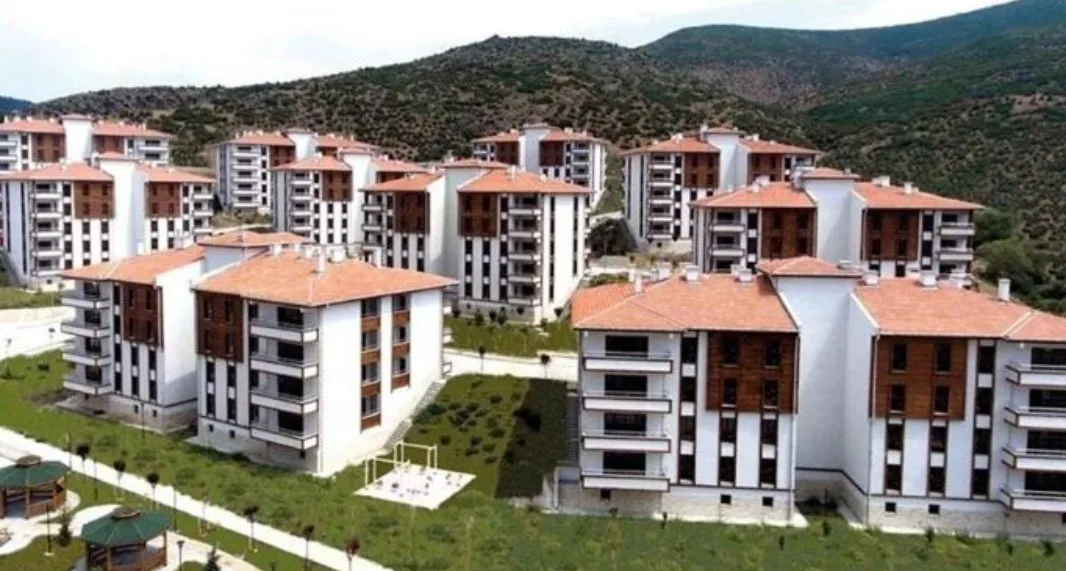 Toplu Konut İdaresi Başkanlığı (TOKİ), konut ve iş yeri alıcılarından