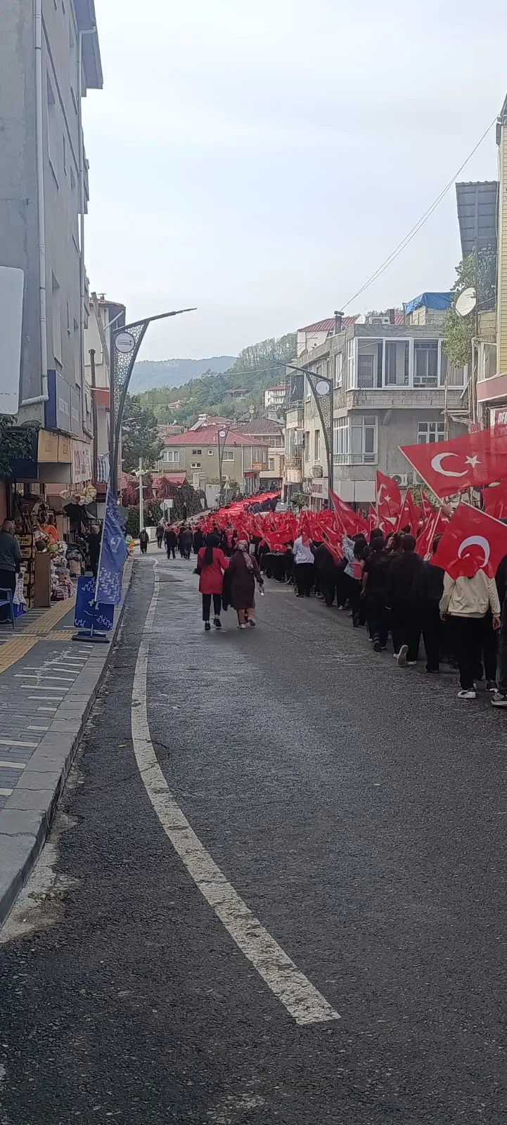 Andırın sokakları kırmızı-beyaz!