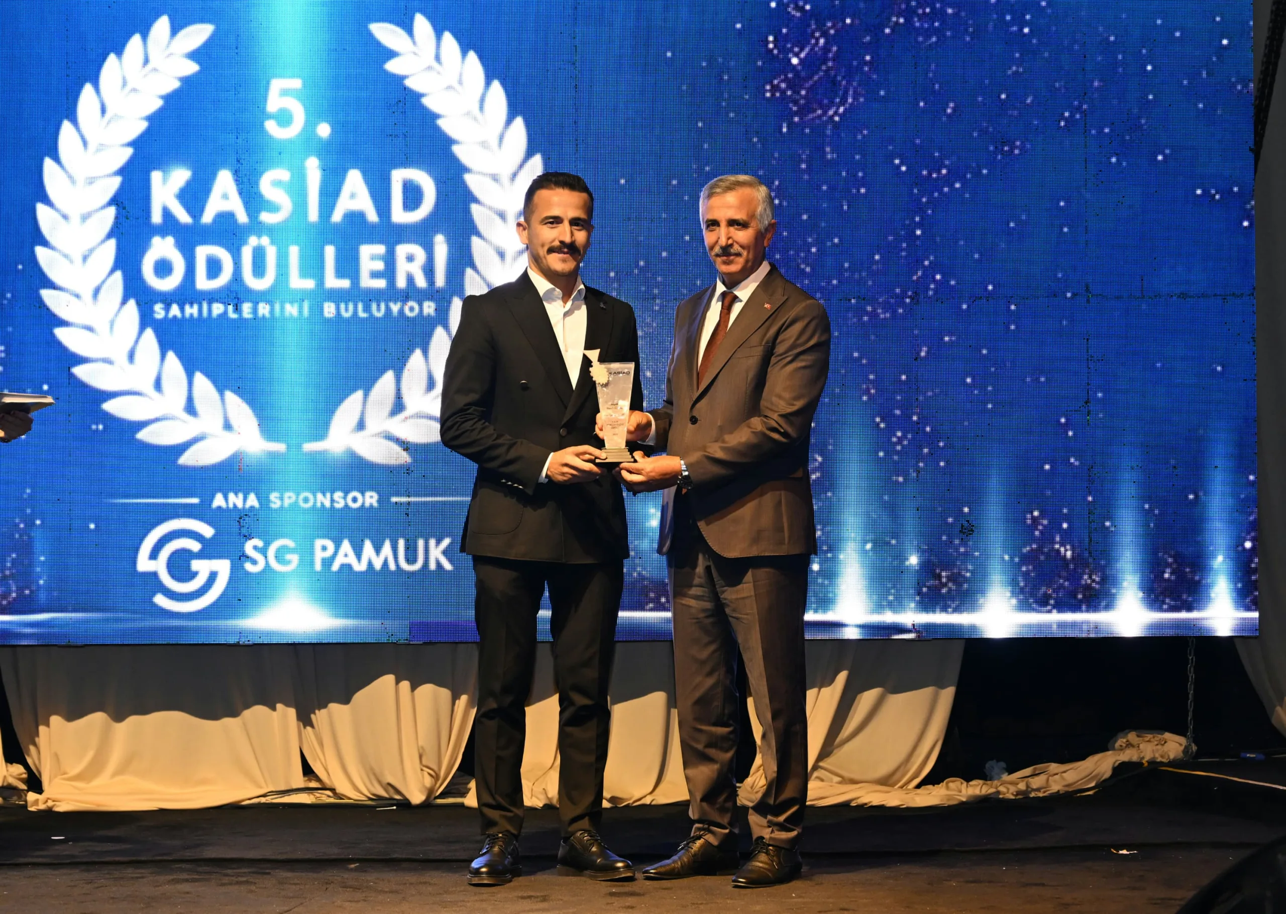 Kahramanmaraş’ta kasi̇ad ödülleri sahiplerini buldu!