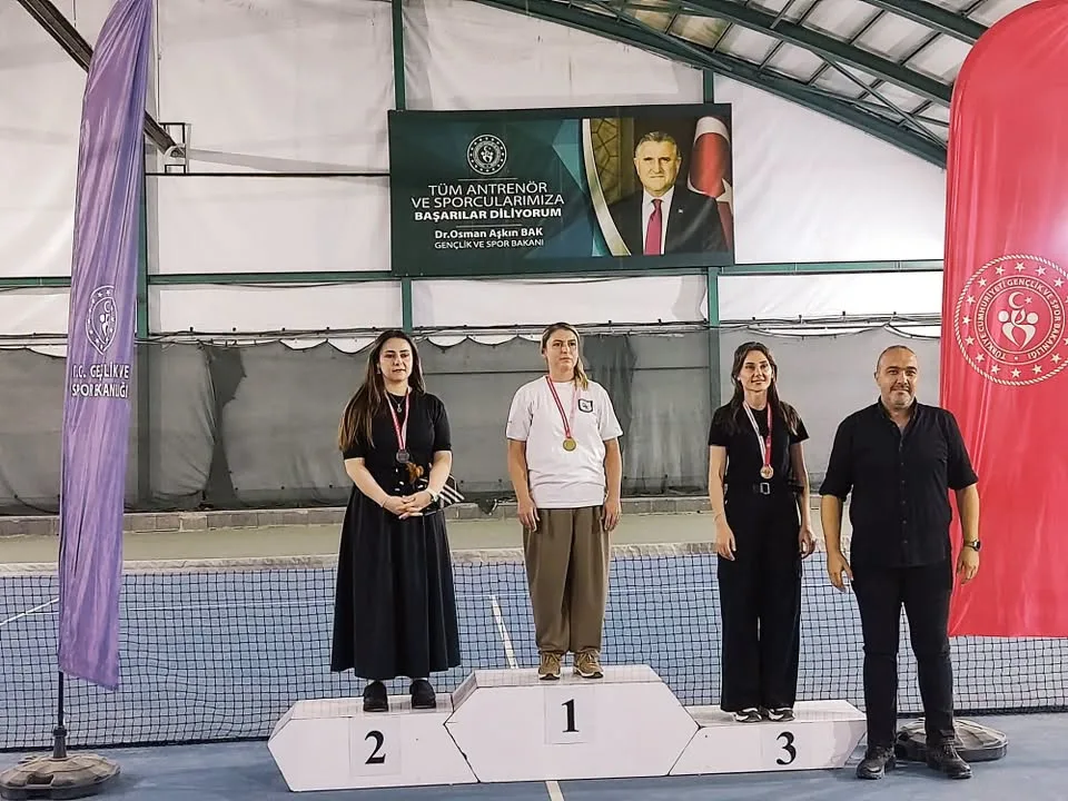 Kahramanmaraş’ta tenis i̇l şampiyonası sona erdi