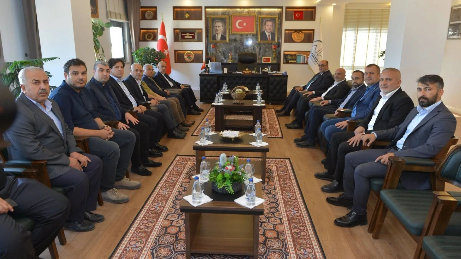 Ak parti’den “aramıza hoş geldiniz” ziyaretleri!
