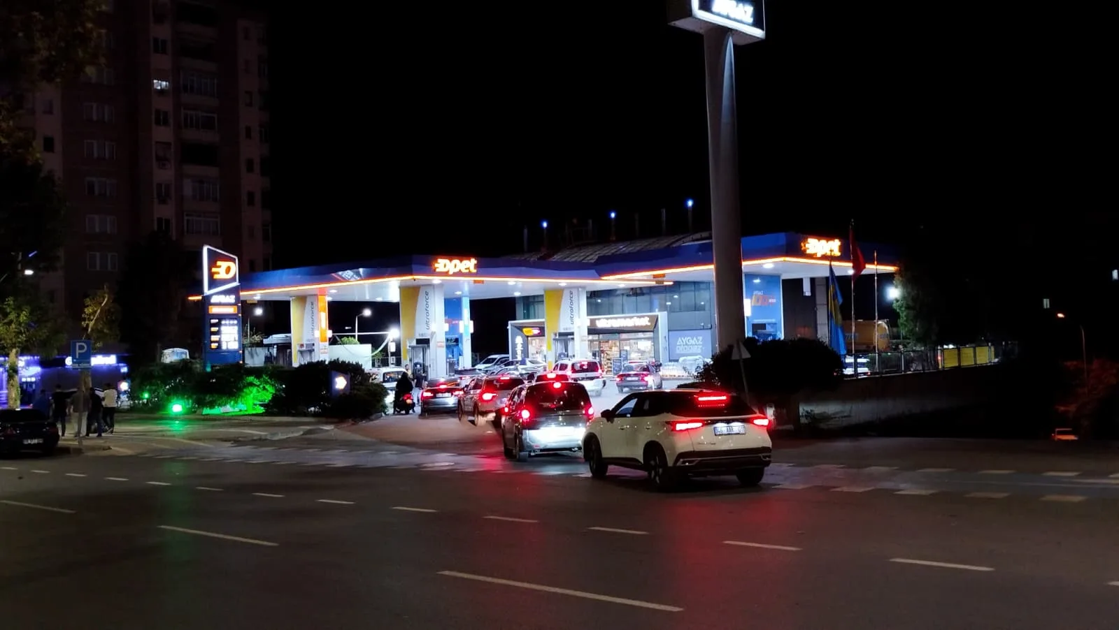 Kahramanmaraş’ta zam kuyruğu!