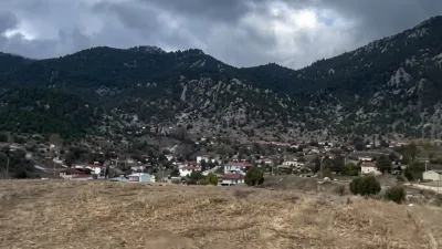 Kahramanmaraş’ın Andırın ilçesine bağlı Akgümüş Mahallesi, sonbahar tonlarının hâkim olduğu