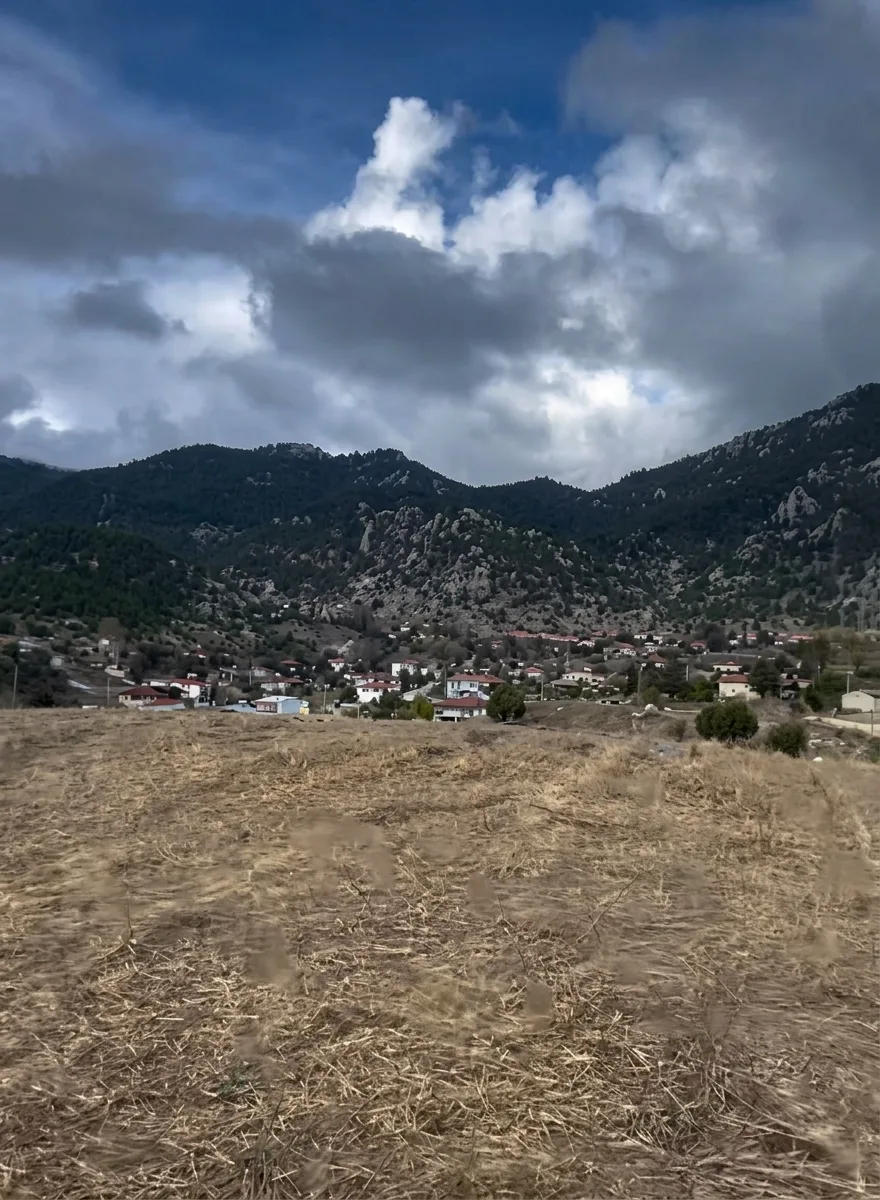 Kahramanmaraş’ın Andırın ilçesine bağlı Akgümüş Mahallesi, sonbahar tonlarının hâkim olduğu