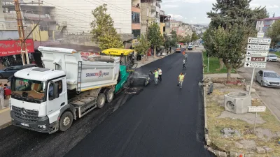 Kahramanmaraş Büyükşehir Belediyesi, Onikişubat ilçesi Akçakoyunlu Mahallesi’nde bulunan Bayazıtlı Bulvarı’nda