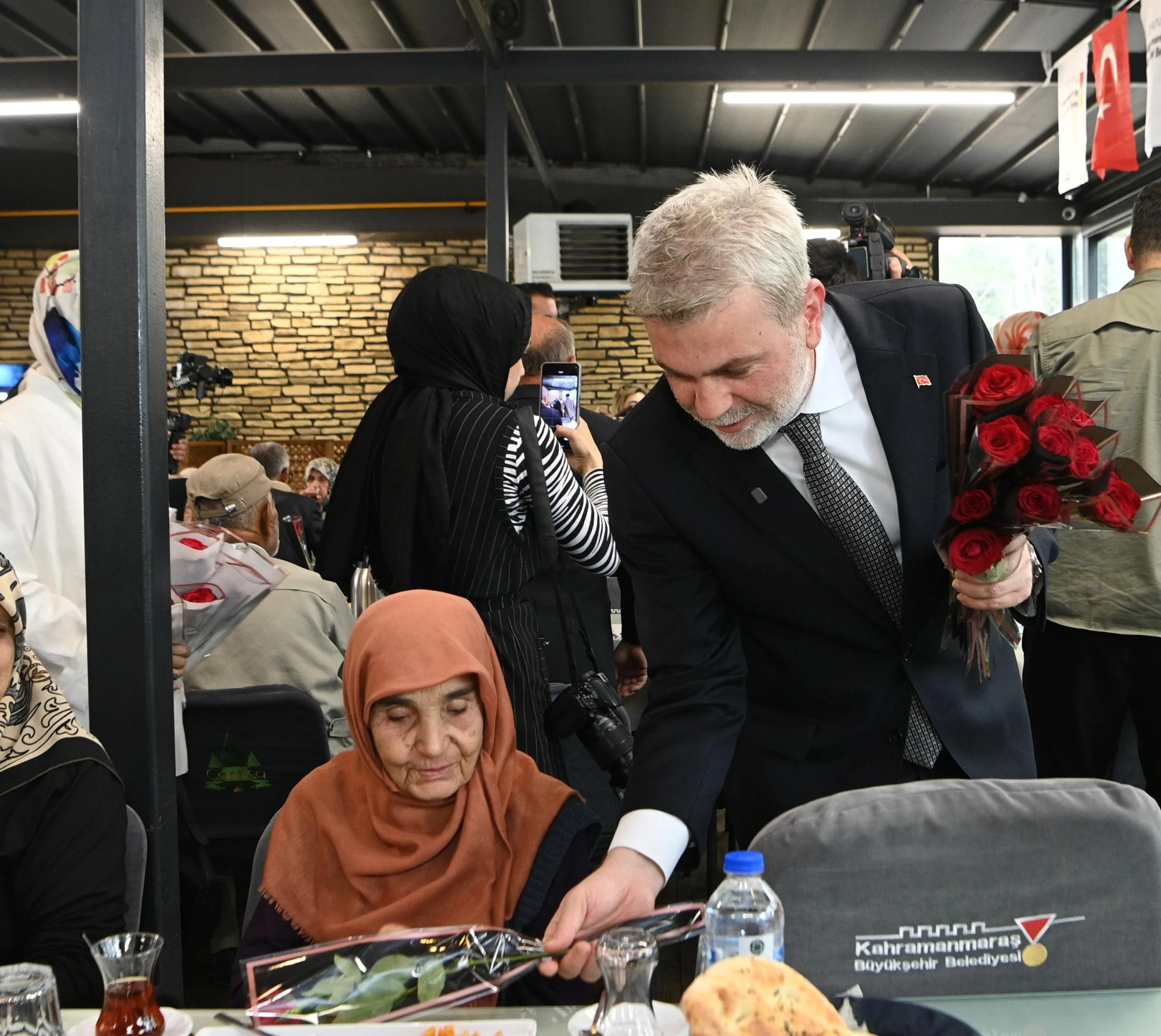 Büyükşehir’den ulu çınarlara anlamlı buluşma!