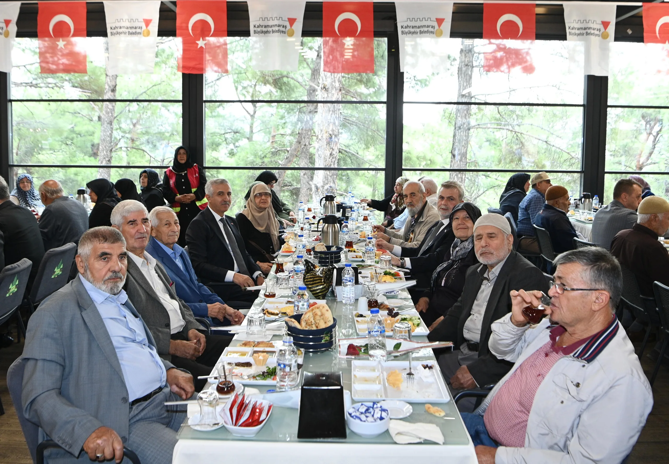 Büyükşehir’den ulu çınarlara anlamlı buluşma!