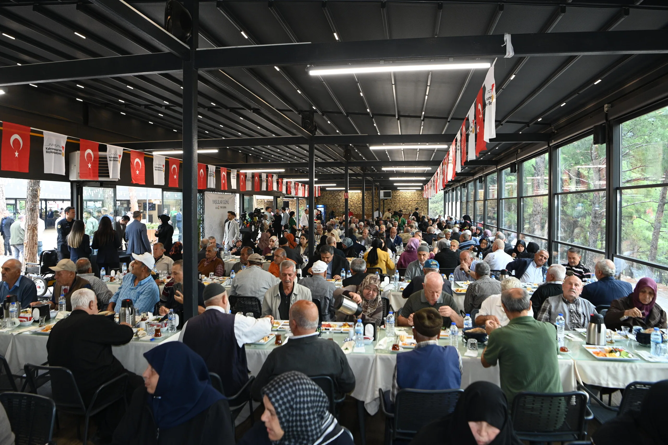 Büyükşehir’den ulu çınarlara anlamlı buluşma!