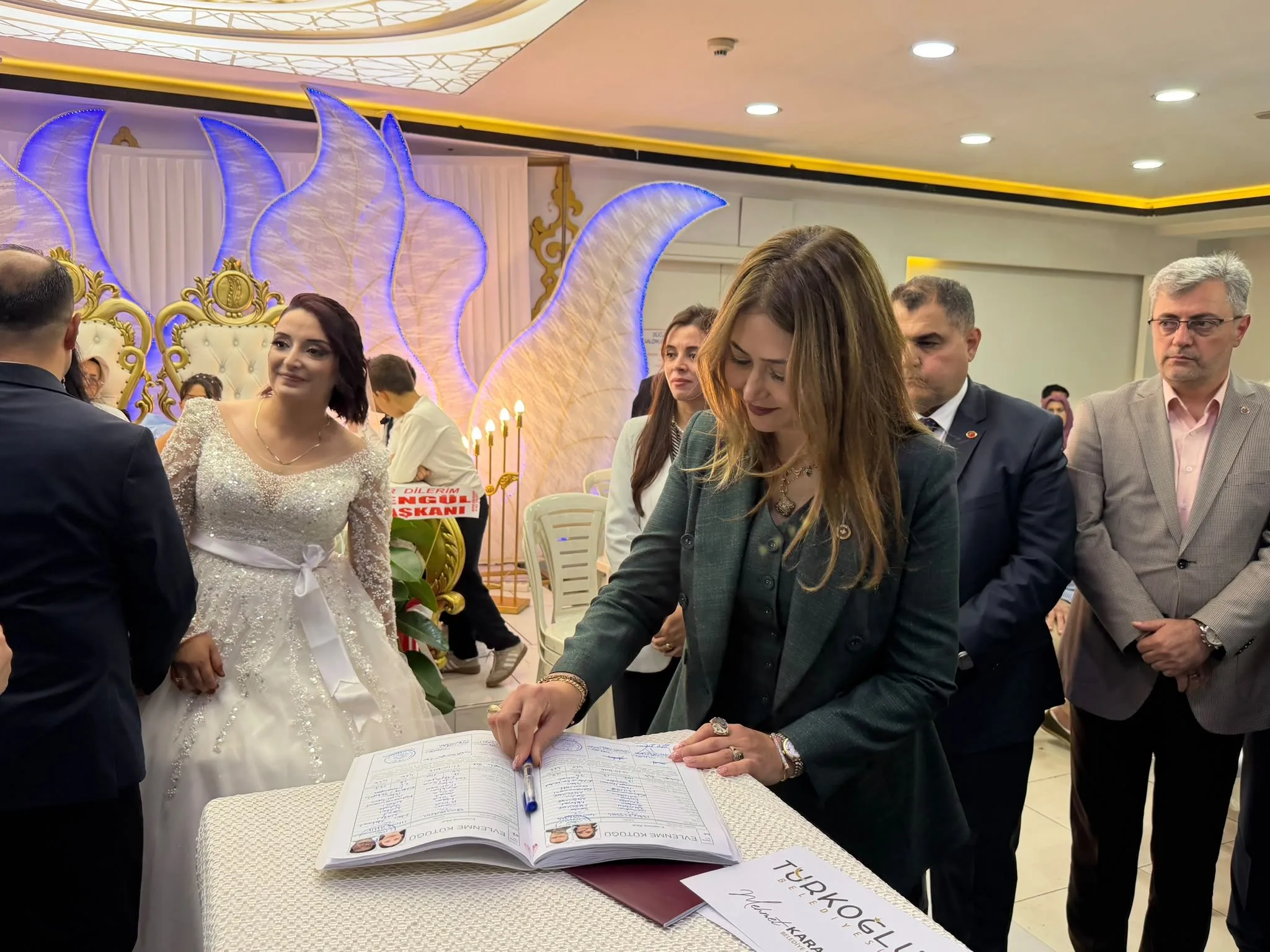 Milletvekili karakoç gazetecilerin düğününe katıldı