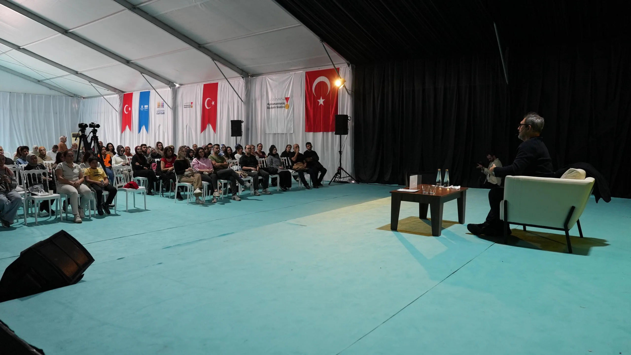 Fuardaki o konuşma herkesi düşündürdü!