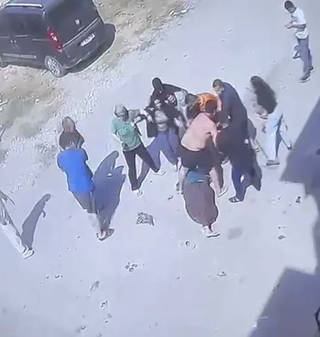 2 aile arasında keserli bıçaklı kavga