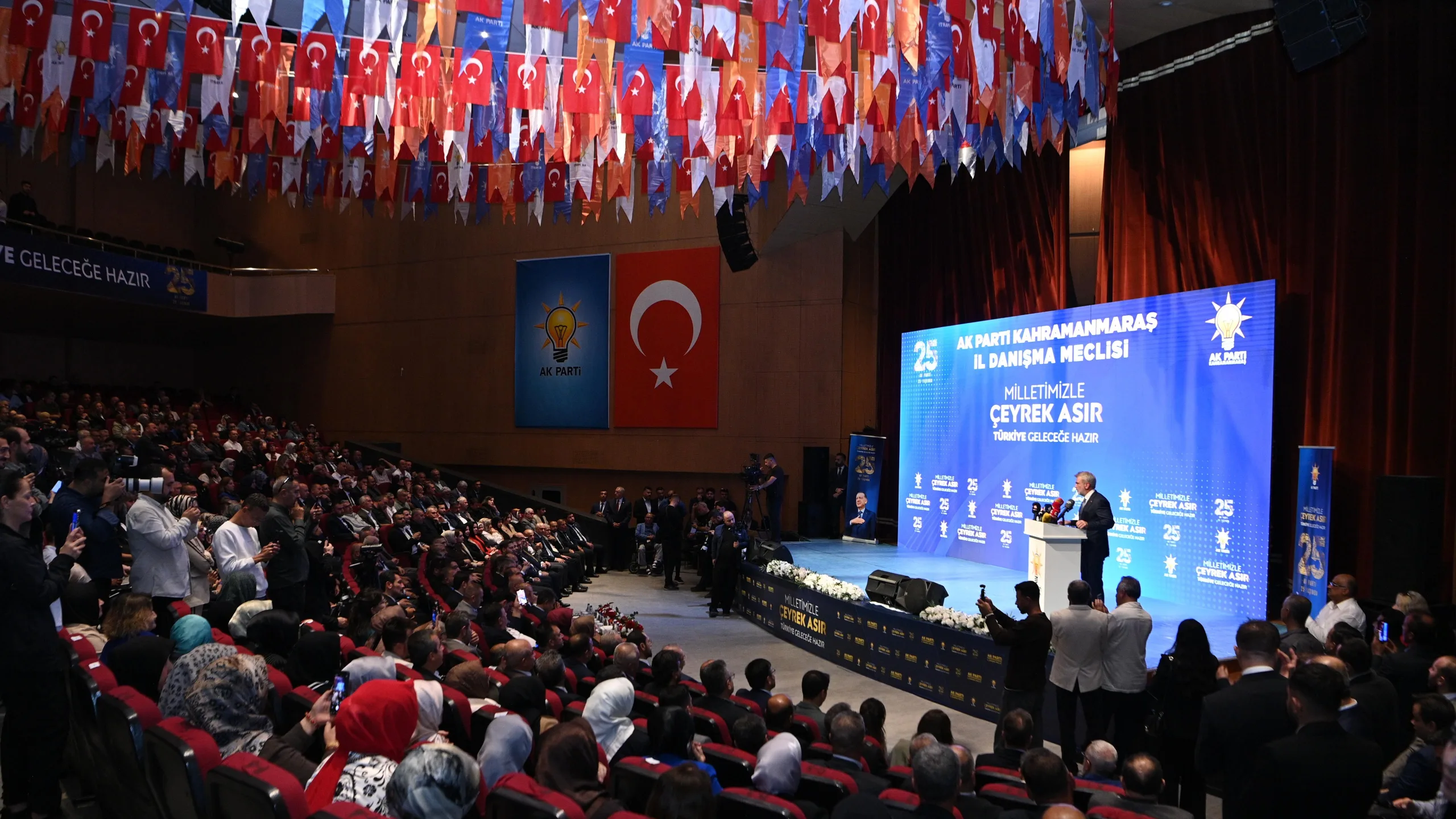 Görgel açıkladı: 114 projenin 71’i başlatıldı