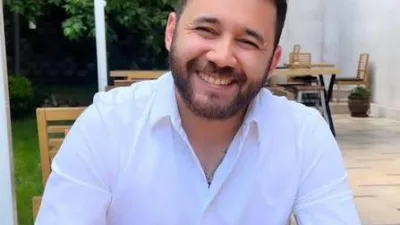 Kahramanmaraş’ta bir kuyumcuyu ifşalayarak belgeli haberler yapan gazeteci İlker Apaydın,