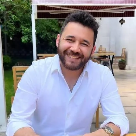 Kahramanmaraş’ta bir kuyumcuyu ifşalayarak belgeli haberler yapan gazeteci İlker Apaydın,