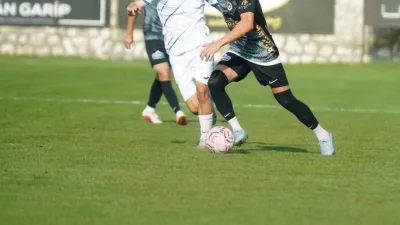 Kahramanmaraş İstiklalspor, Karacabey Belediyespor karşısında 10 dakikada kalesinde gördüğü iki