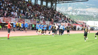 Kahramanmaraş İstiklalspor, ligin güçlü ekiplerinden Ankara Demirspor’u 1-0 mağlup ederek