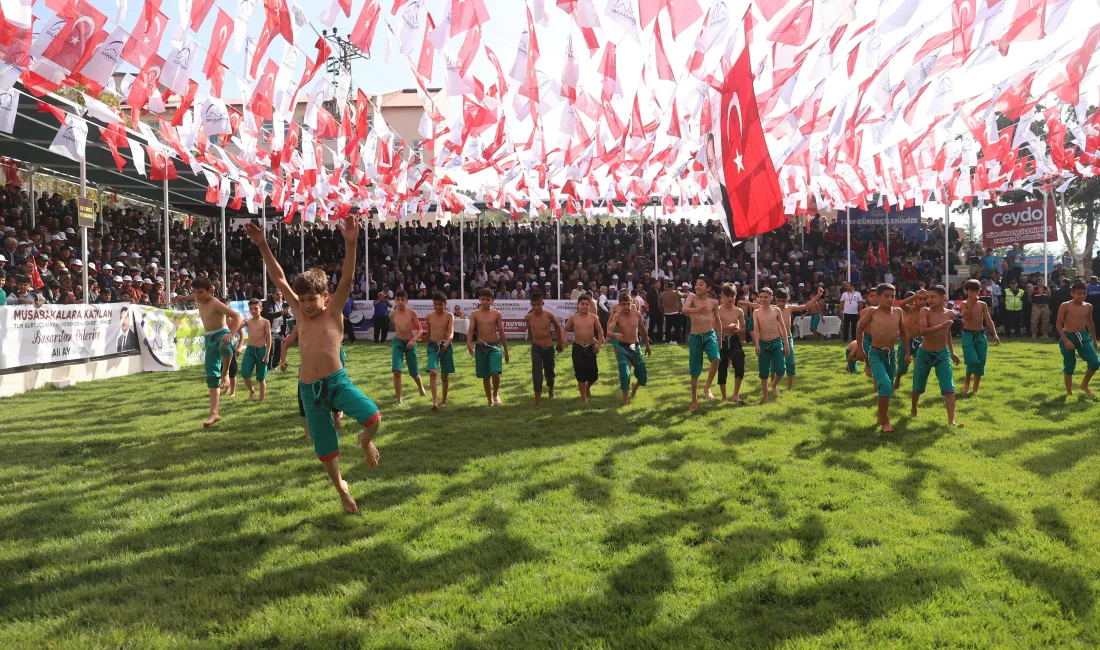 Dulkadiroğlu Belediyesi ve Türkiye Geleneksel Güreşler Federasyonu iş birliğiyle düzenlenen