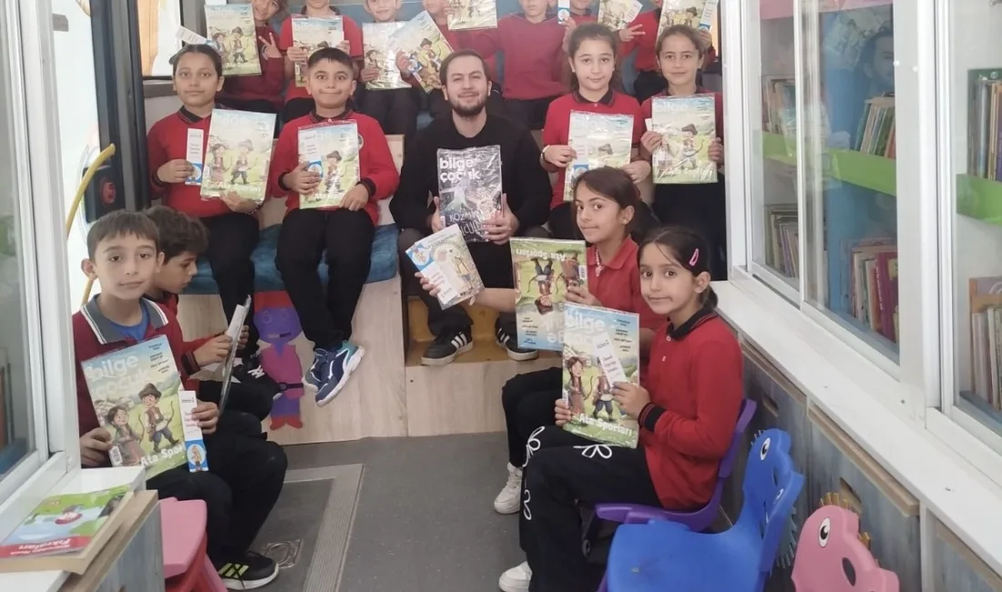 Mobil Kütüphane İlçe İlçe Geziyor Kırsal mahallelerdeki okulları ziyaret eden Mobil Çocuk Kütüphanesi, minik öğrencileri