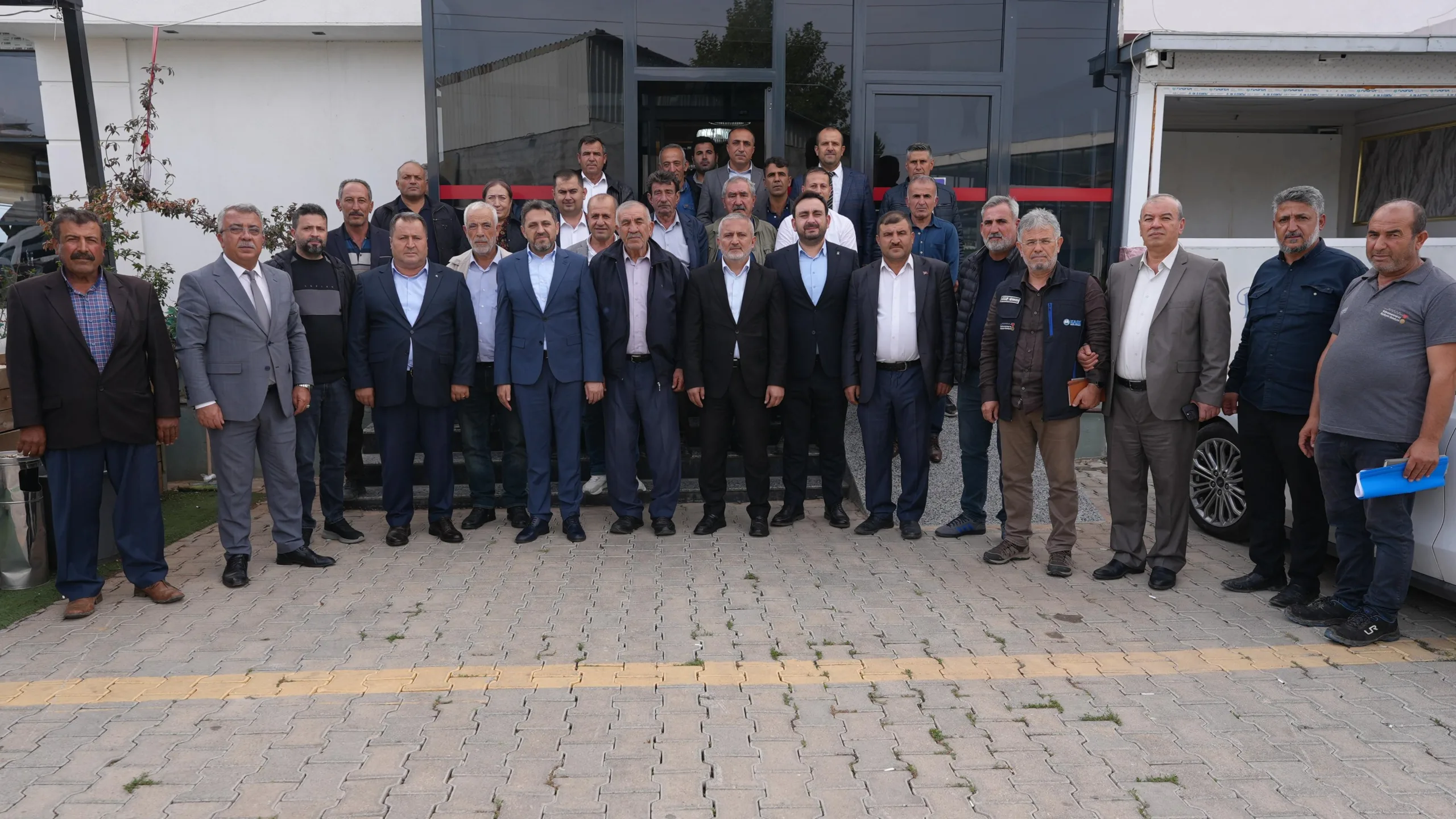 Kahramanmaraş Büyükşehir Belediyesi, Pazarcık’ta muhtarlarla 8’inci kez bir araya geldi.