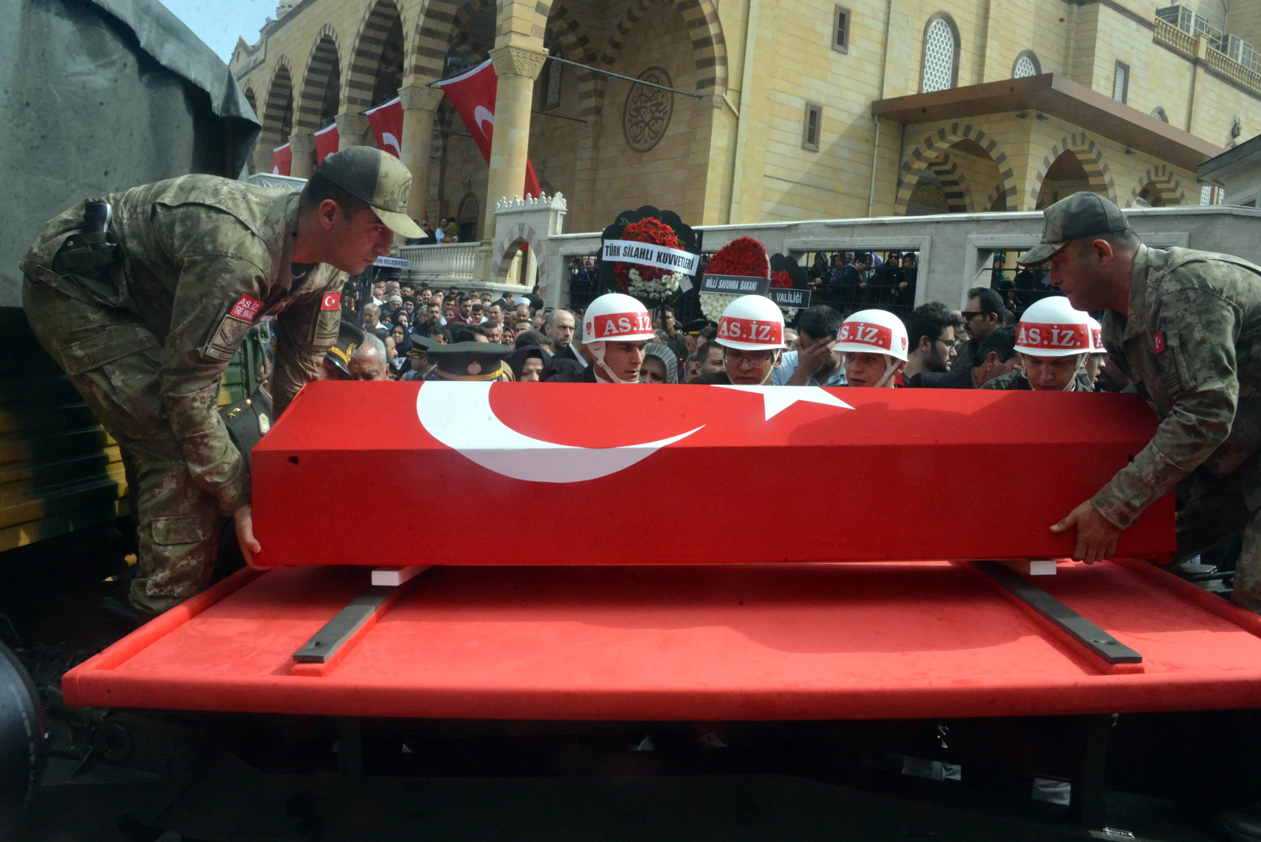 Kahramanmaraş şehidini ebediyete uğurladı!