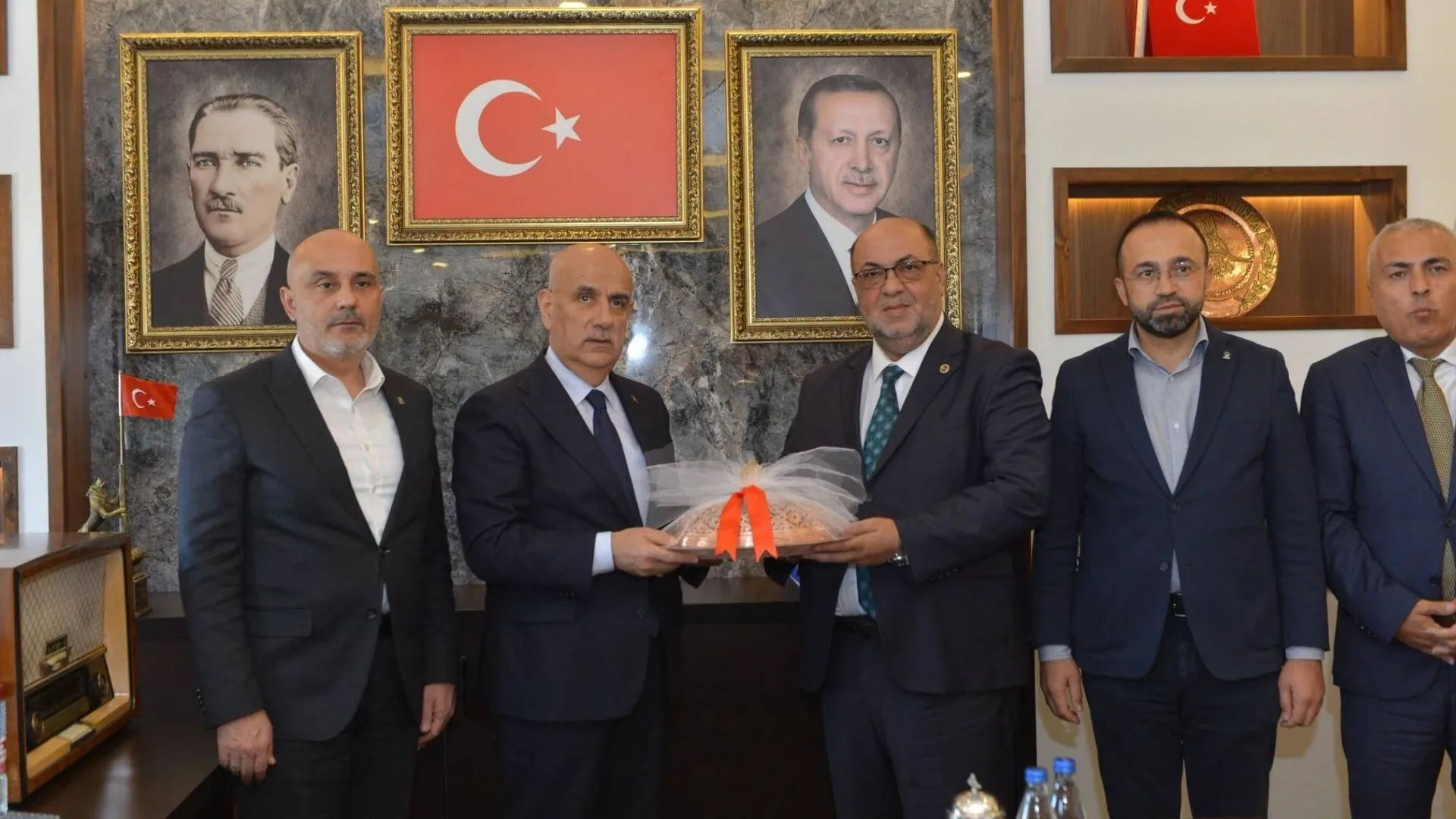 Ak parti’den “aramıza hoş geldiniz” ziyaretleri!