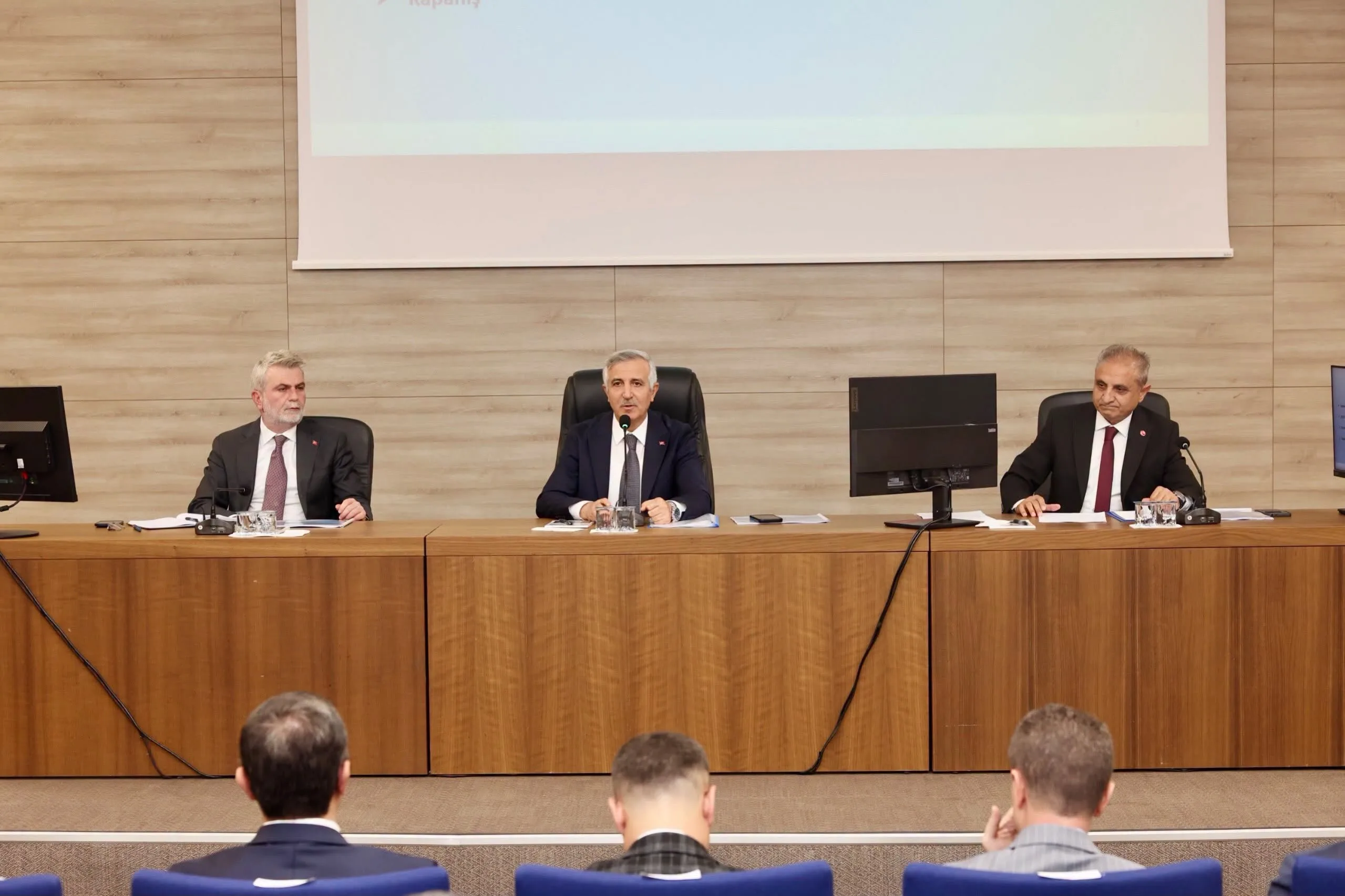 İl Koordinasyon Kurulu Toplantısı, Kahramanmaraş Valisi Mükerrem Ünlüer başkanlığında yapıldı.
