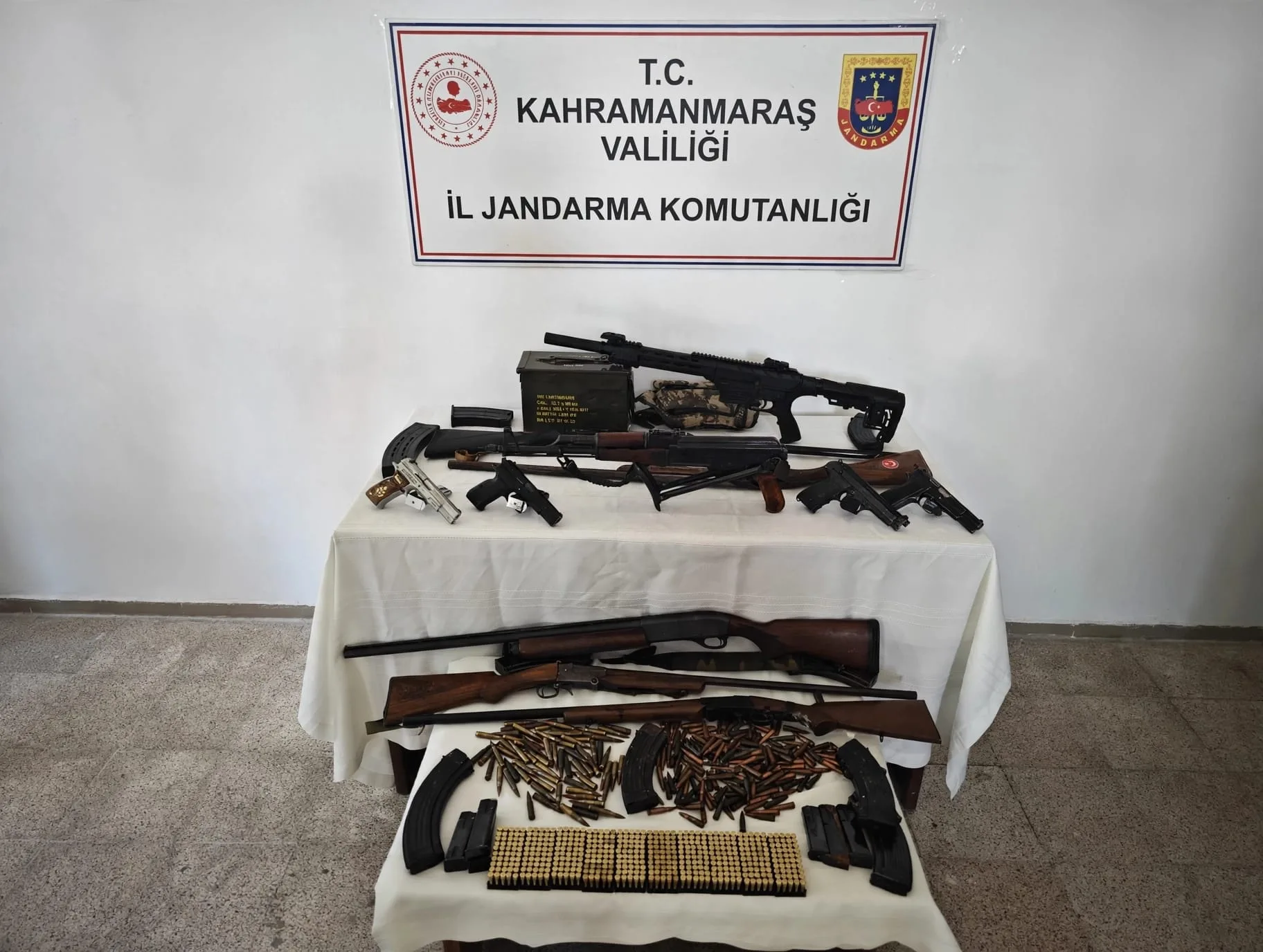 Kahramanmaraş ve şanlıurfa'da kaçak silah operasyonu! Kahramanmaraş ve şanlıurfa'da kaçak silah operasyonu!
