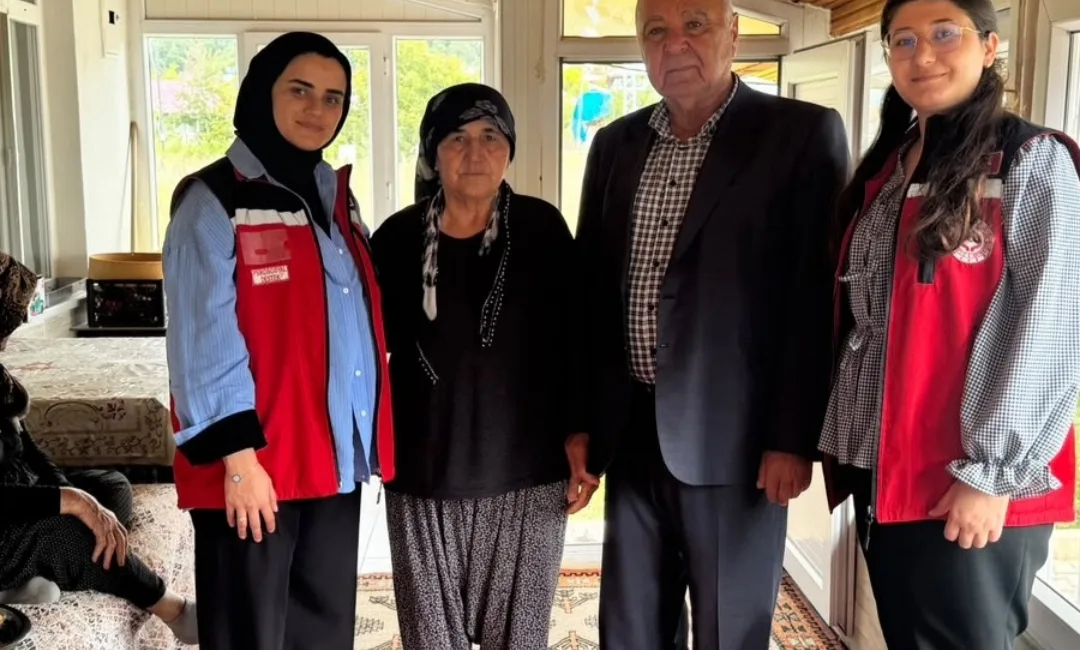 Andırın Sosyal Hizmetler Müdürlüğü ekipleri, aziz şehit Kamuran Üçgül’ün ailesini