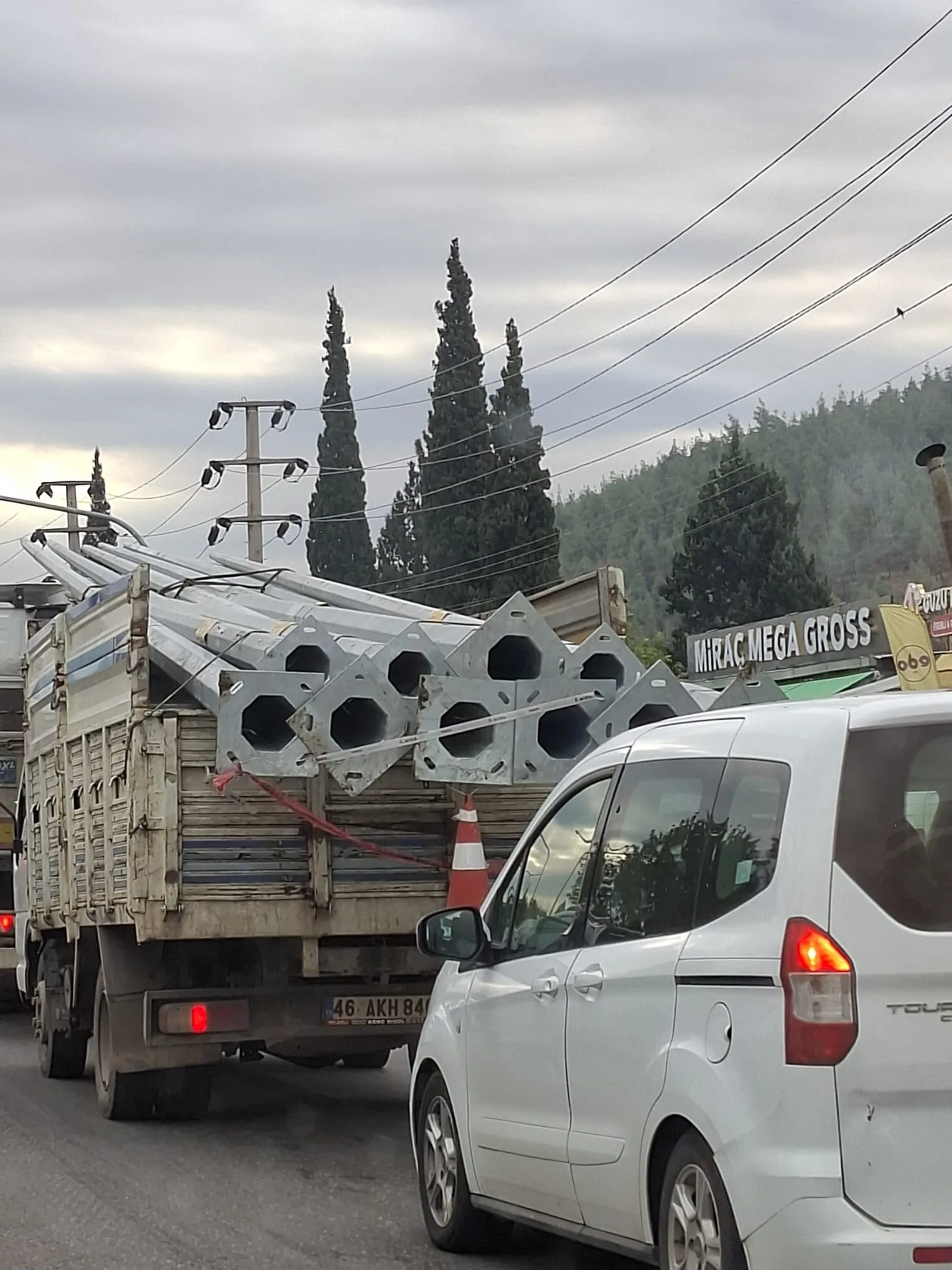 Kahramanmaraş’ta dehşete yol açacak bir manzara ortaya çıktı. Seyir halindeki