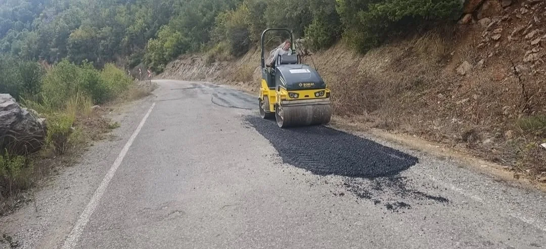 Andırın tatarlı mahallesinde asfalt yama çalışması
