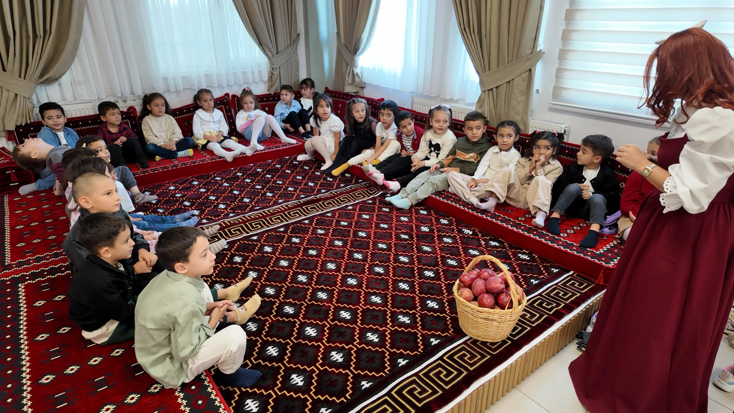Unesco edebiyat şehrinde çocuklar kitaplarla buluştu!
