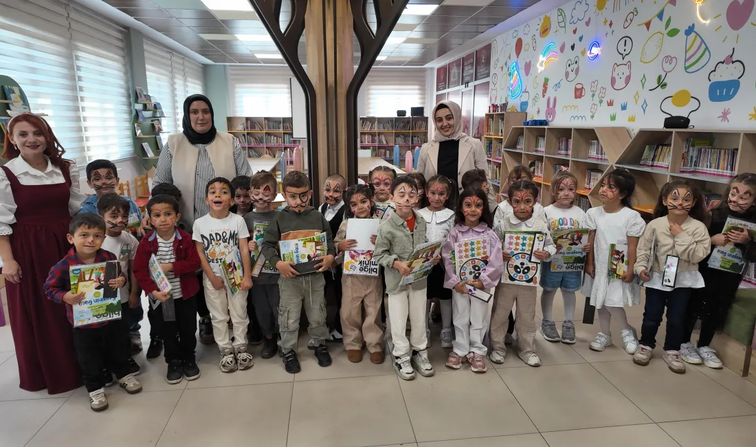Kahramanmaraş Büyükşehir Belediyesi, Rasim Özdenören Çocuk Kütüphanesi’nde düzenlediği masal anlatımı,