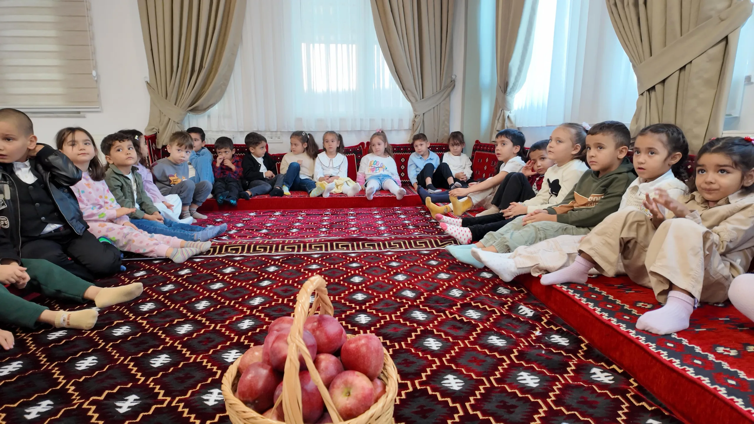 Unesco edebiyat şehrinde çocuklar kitaplarla buluştu!
