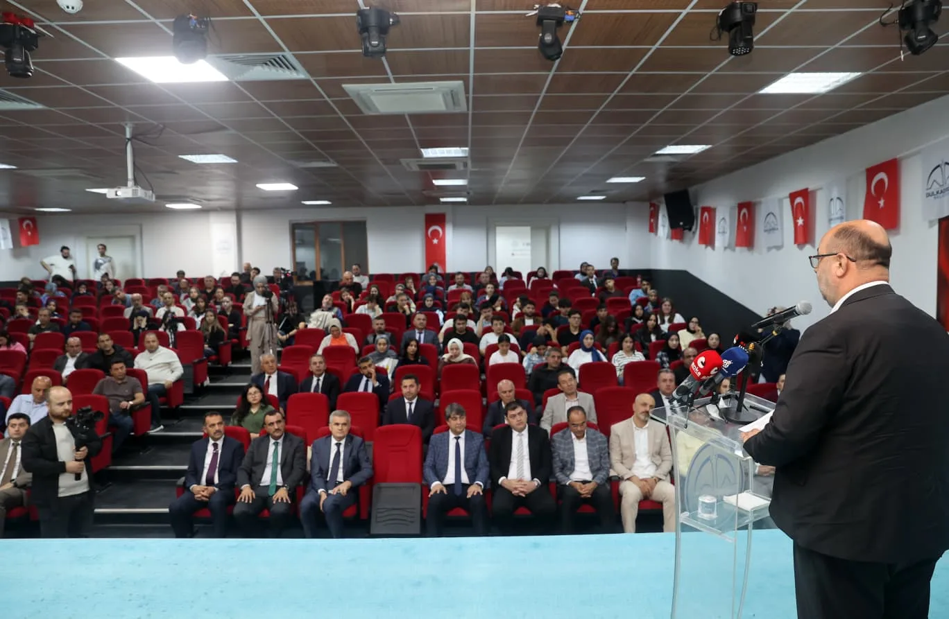 Dulkadiroğlu’nda gençler i̇çin eğitime güçlü i̇mzalar atıldı!