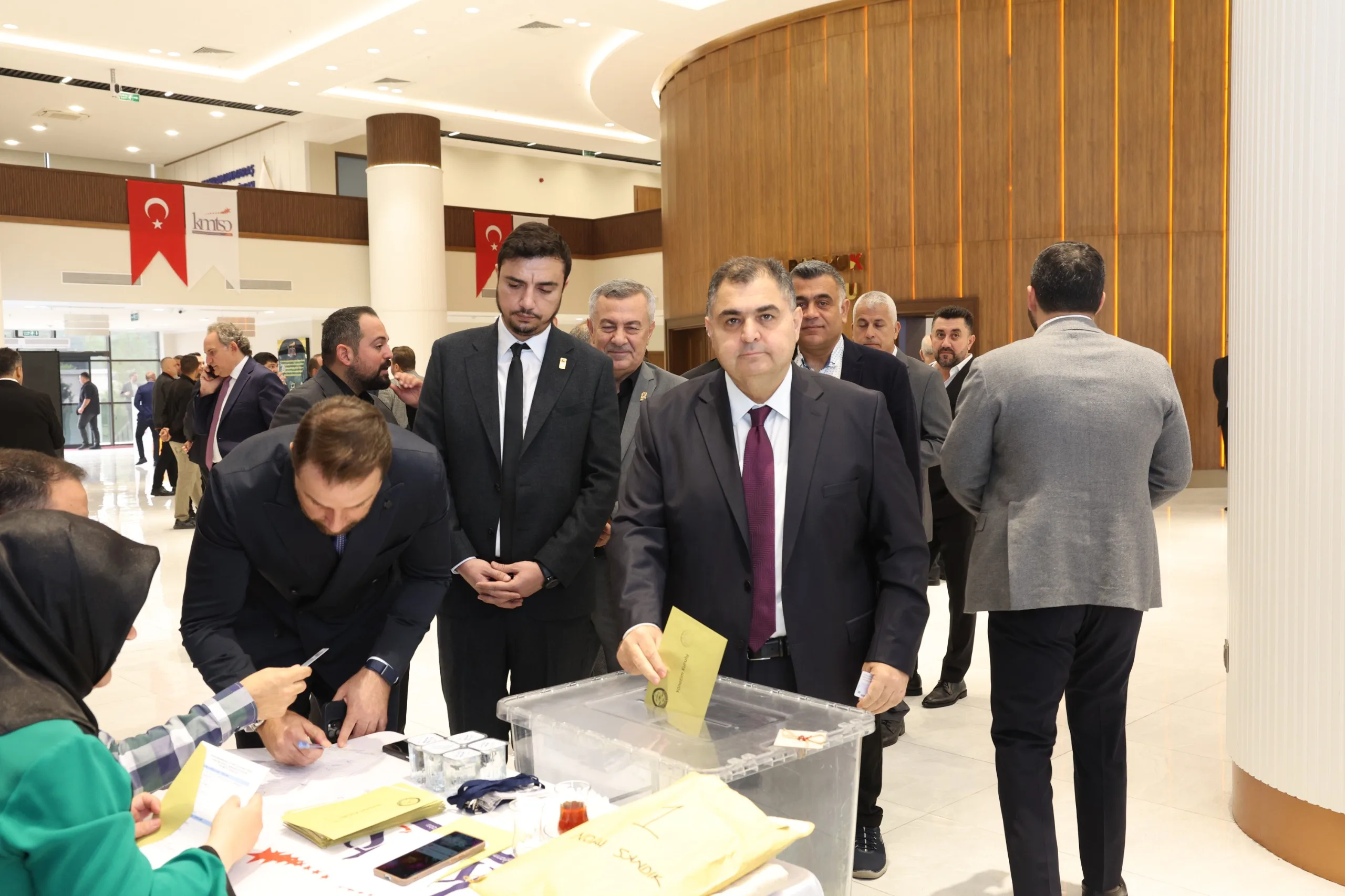 Kmtso’da sandıktan birlik mesajı çıktı!