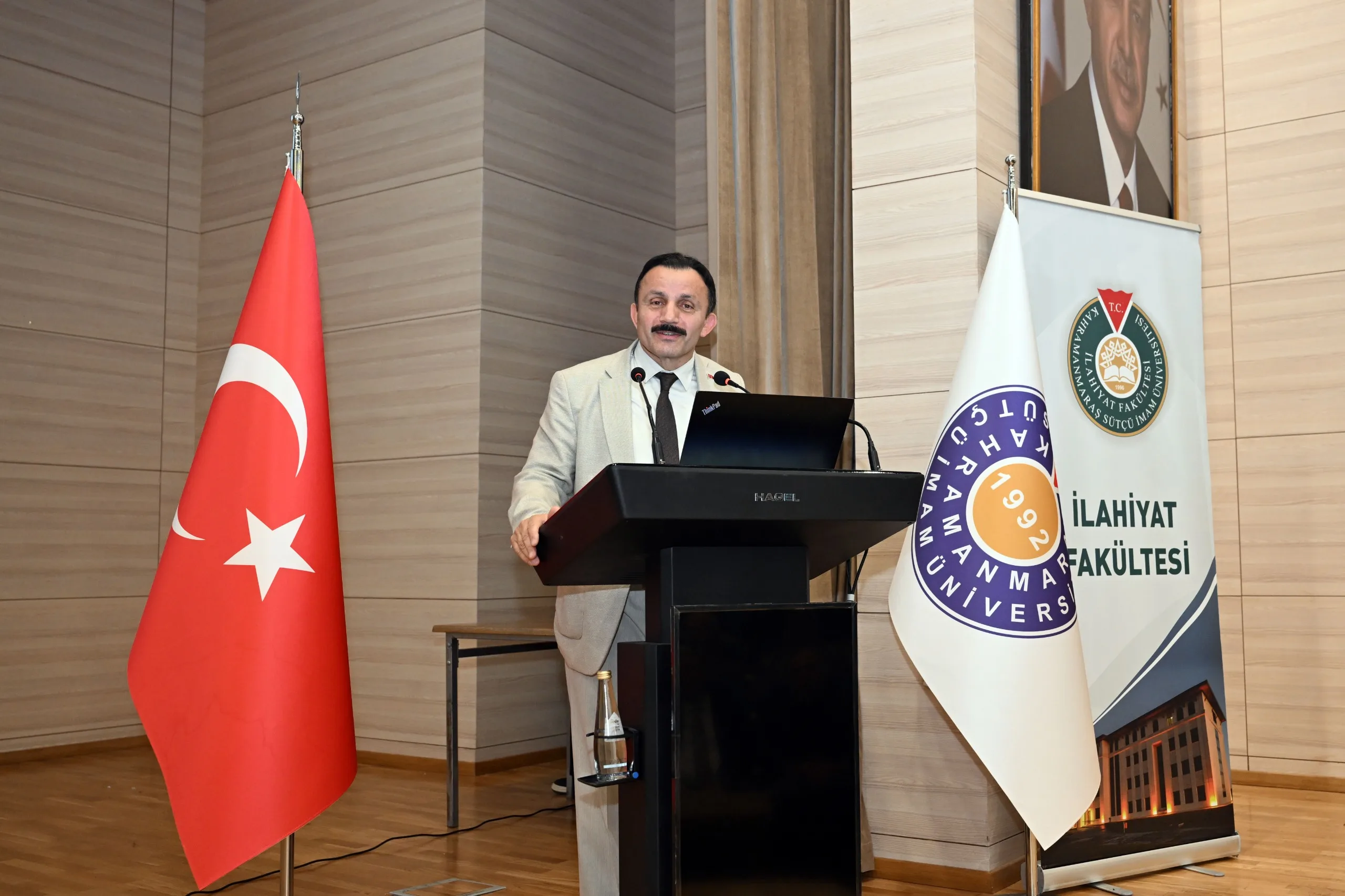 Ksü’den “kutsalın araçsallaştırılması” konferansı! Ksü’den “kutsalın araçsallaştırılması” konferansı!